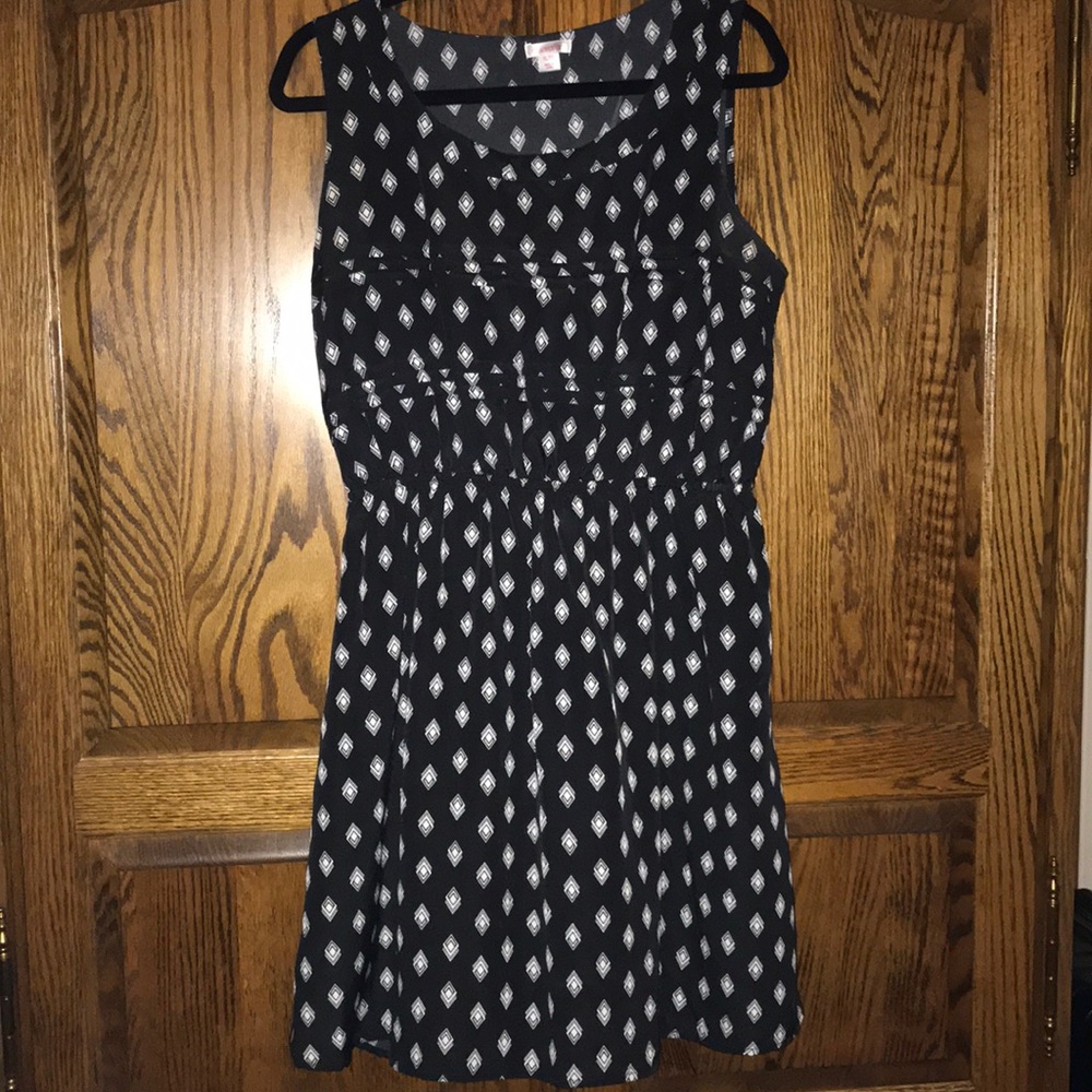 GEOMETRIC DRESS